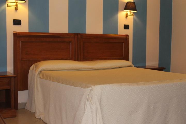 Hotel Coluccini มารินา ดิ เปียตราซันตา ภายนอก รูปภาพ